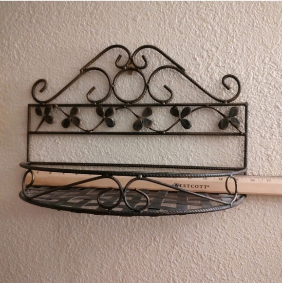 Metal decorative wall shelf. - Picture 2 of 13